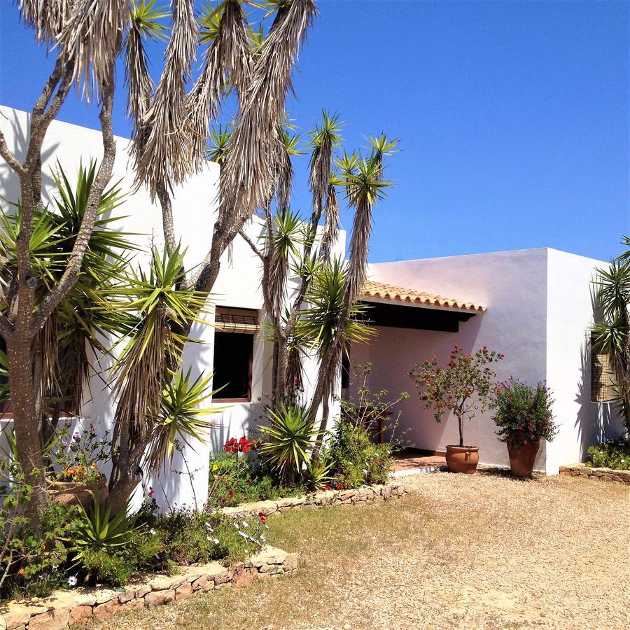 Apartamentos Laura Playa De Migjorn ภายนอก รูปภาพ