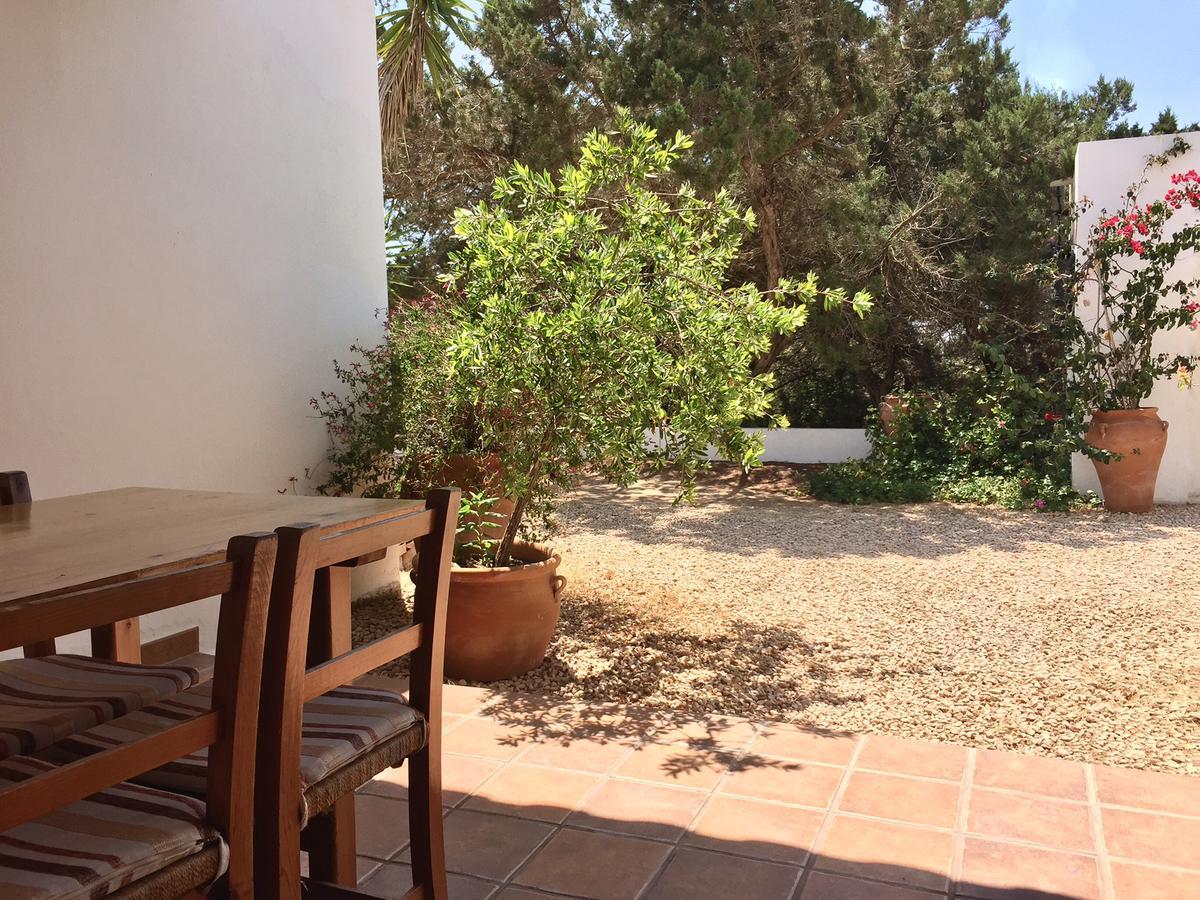 Apartamentos Laura Playa De Migjorn ภายนอก รูปภาพ