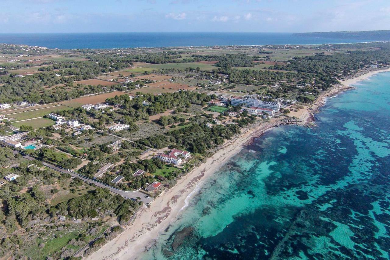 Apartamentos Laura Playa De Migjorn ภายนอก รูปภาพ