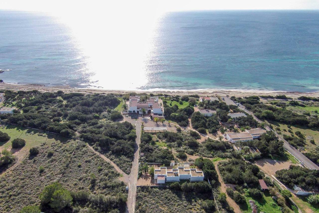 Apartamentos Laura Playa De Migjorn ภายนอก รูปภาพ